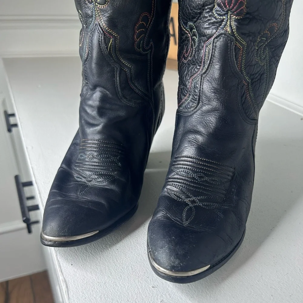 Vintage Acme Black Leather Cowboy Boots Women’s 7 Colorful Stitching, Metal Toe - Picture 4 of 9